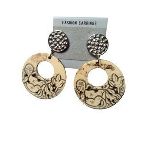Vintage Womens Fashion Pierced Fashion Earrings Beige Contoured Birds Leaves